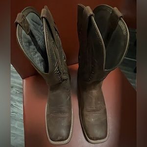 Western Ariat 7B women’s boots waterproof